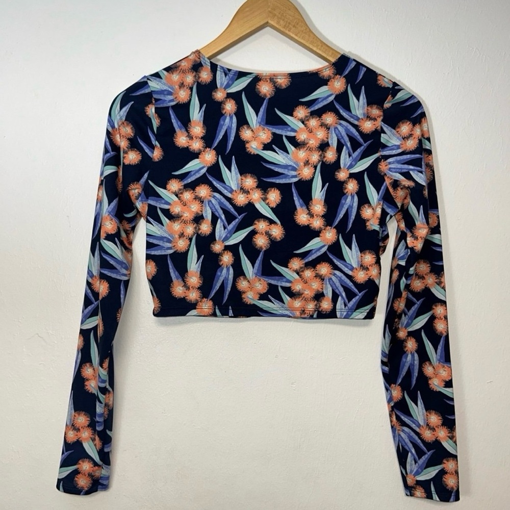 Patagonia Swell Seeker Cropped Rash Guard, size Medium - Picture 5 of 5